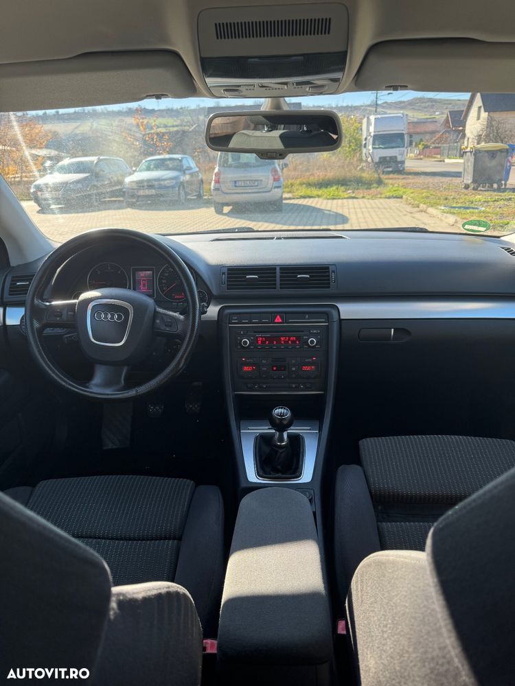 Audi A4 Avant 2.0 TDI - 10