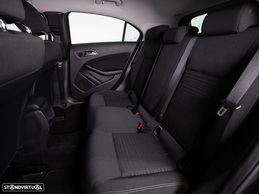 Mercedes-Benz A 180 - 10