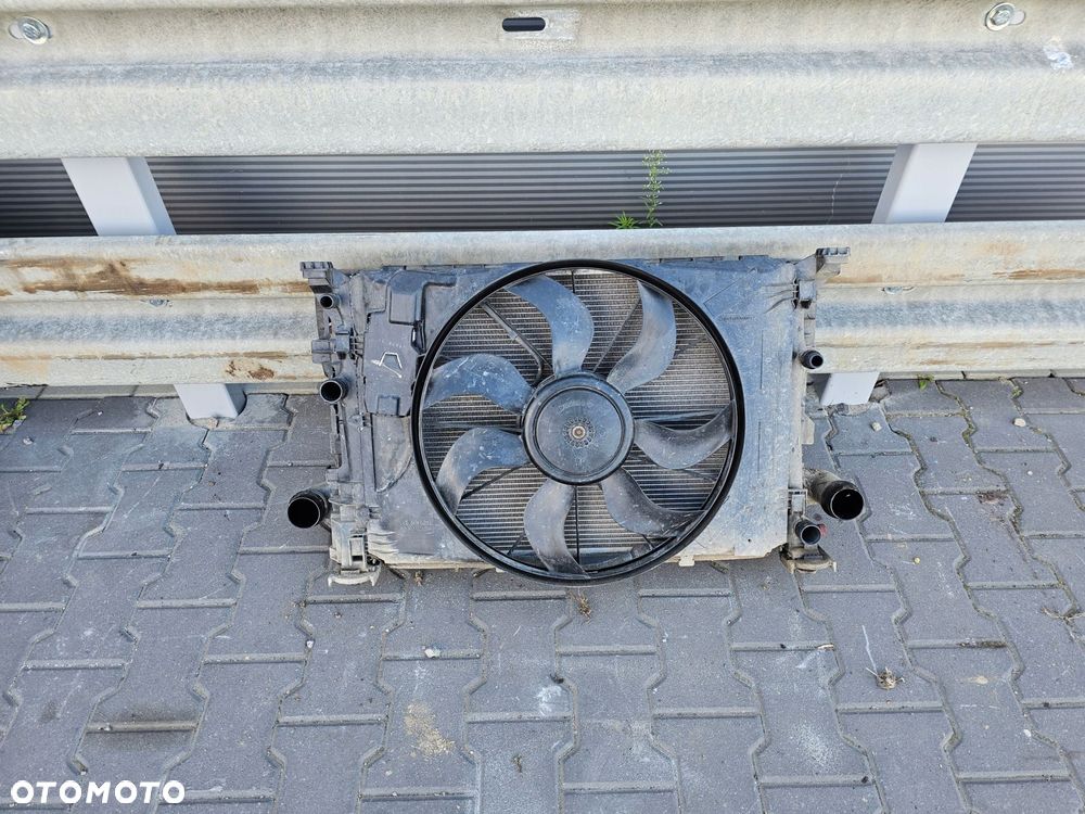 pas przedni chłodnice wentylator intercooler mercedes cla w117 w246 w176 - 1
