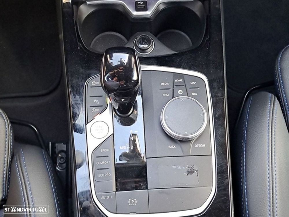 BMW 116 d Pack Desportivo M Auto - 16