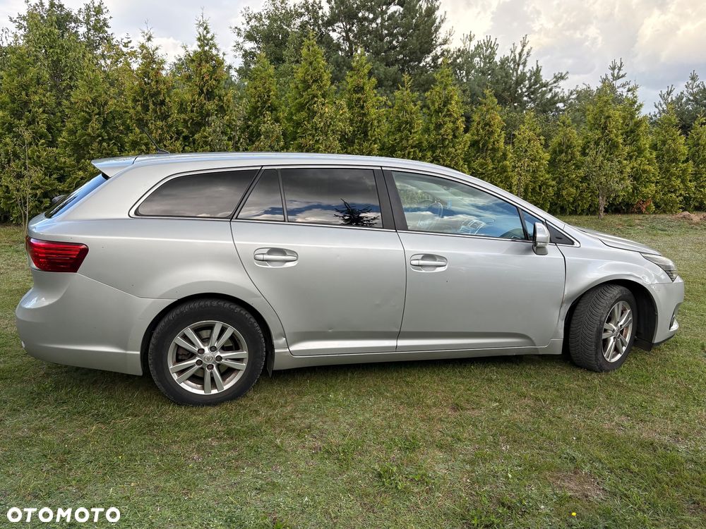 Toyota Avensis 1.8 Active - 27