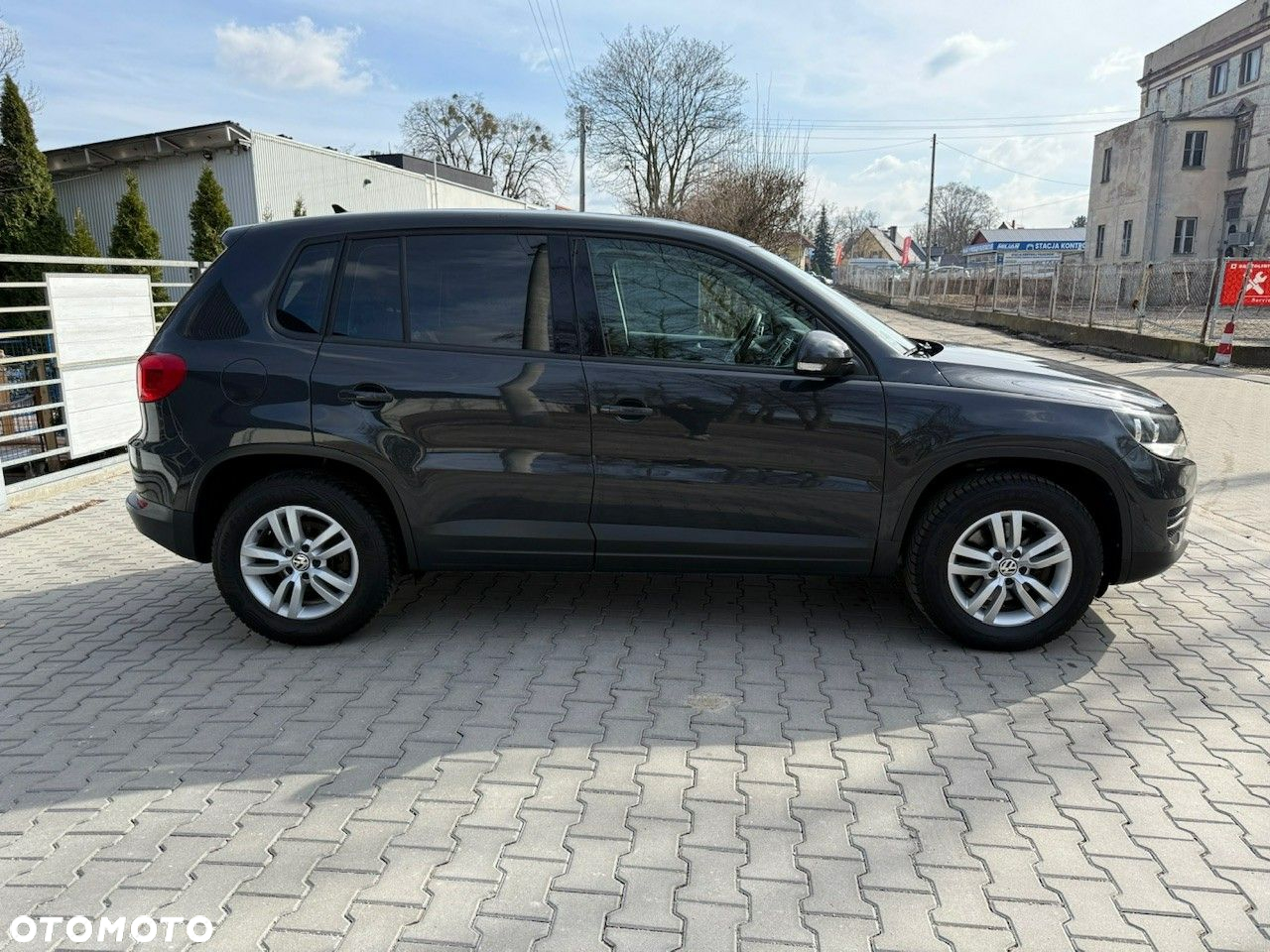 Volkswagen Tiguan - 2