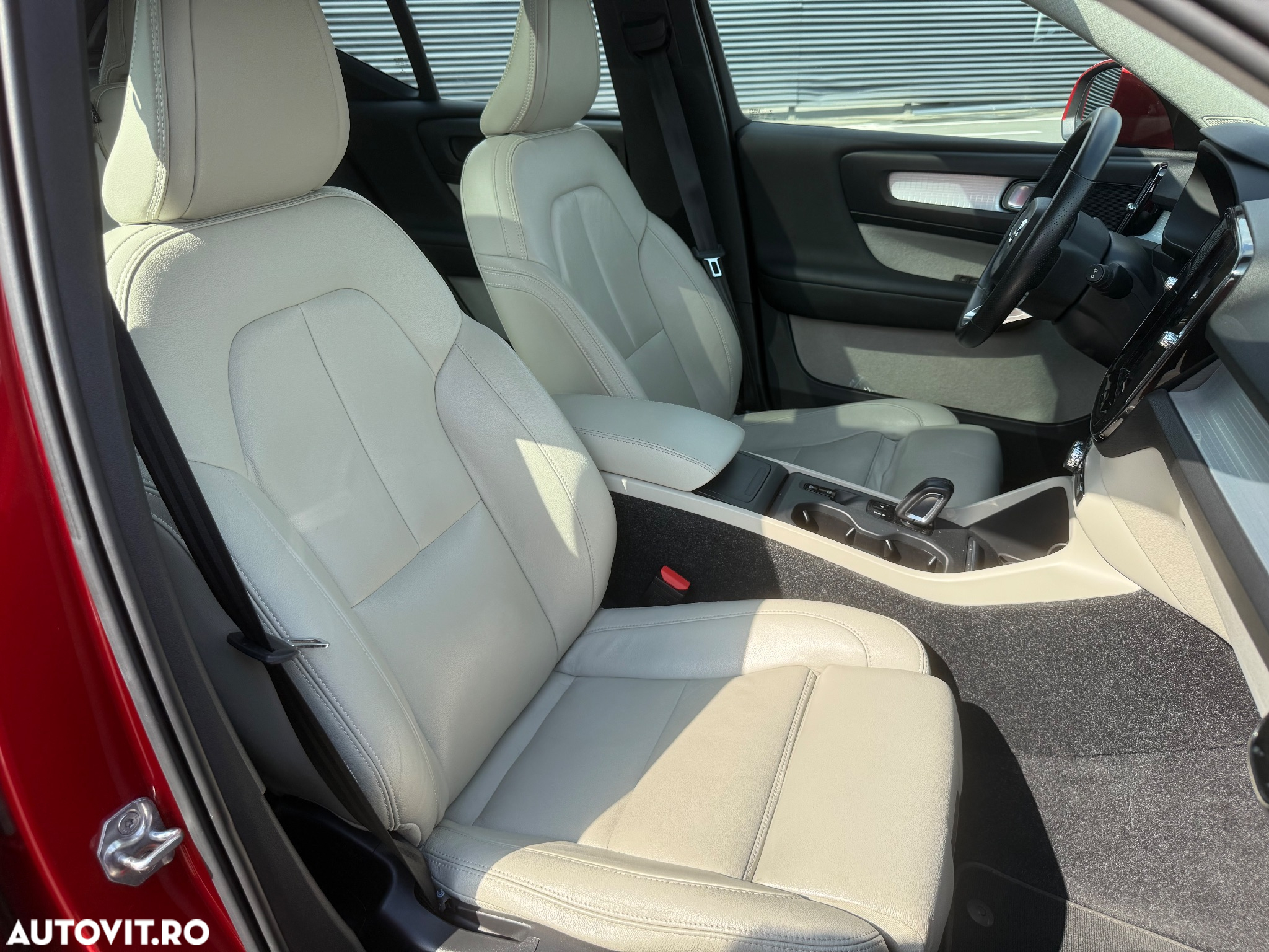Volvo XC 40 D4 AWD Momentum Pro - 9