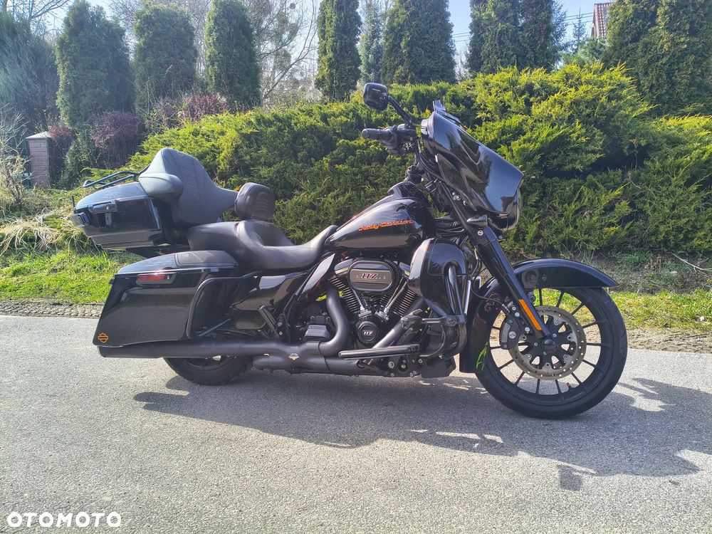 Harley-Davidson Touring Street Glide - 1