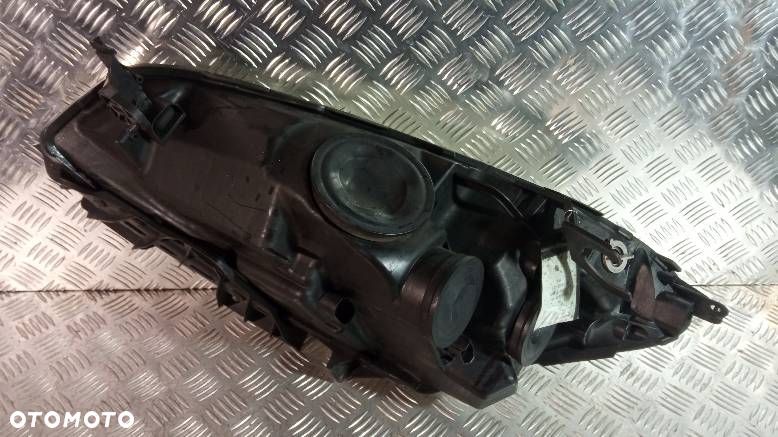 LAMPA PRAWA PRZEDNIA CITROEN C4 PICASSO - 2