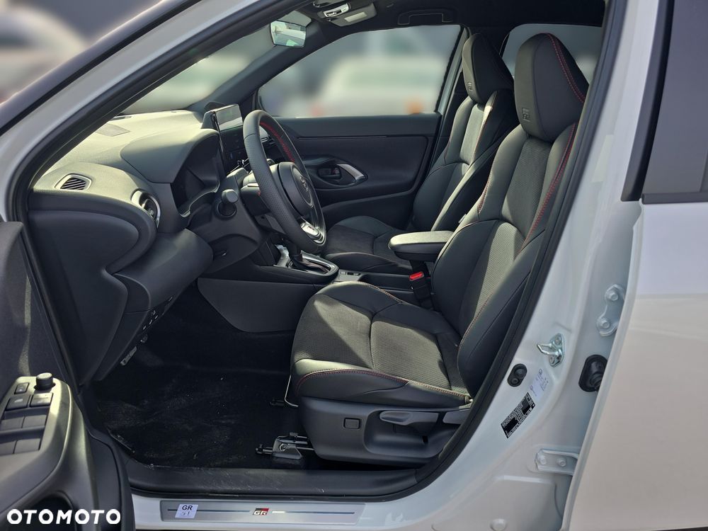 Toyota Yaris Cross Hybrid 1.5 GR Sport - 13