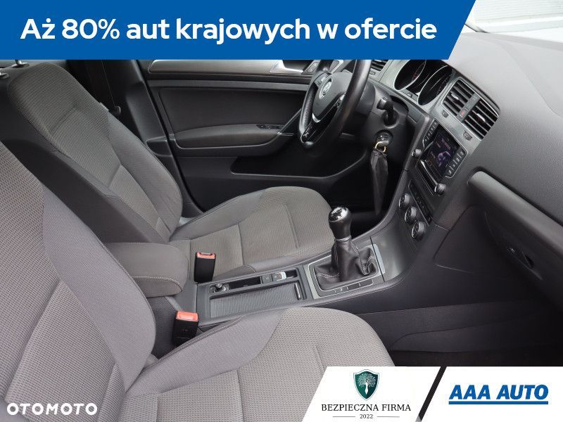 Volkswagen Golf - 11
