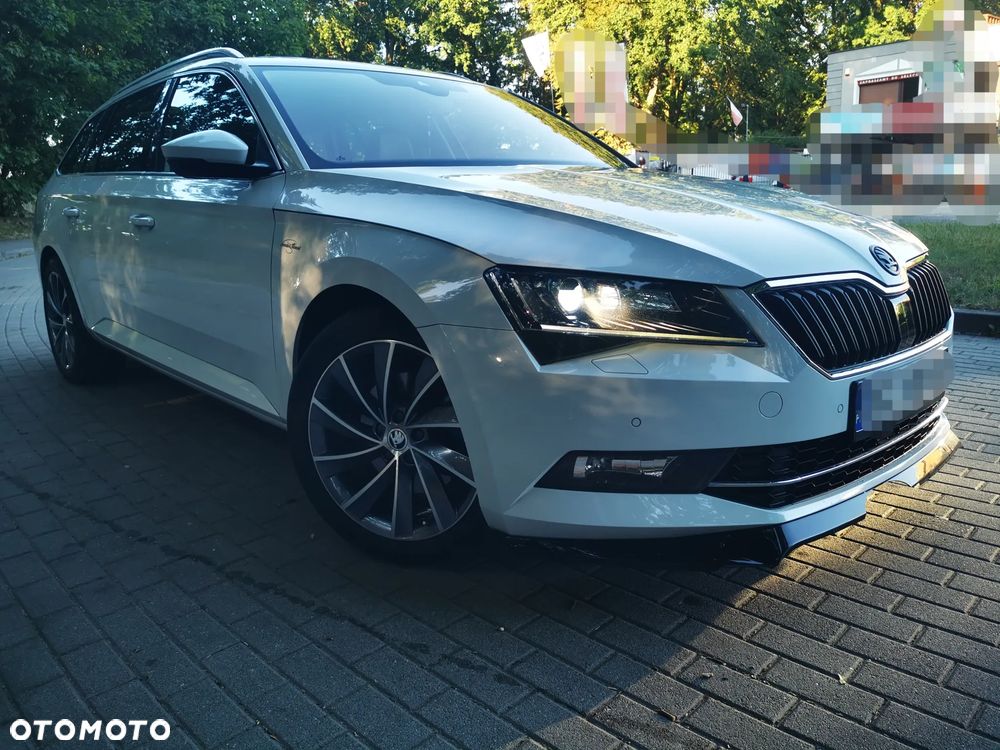 Skoda Superb 2.0 TDI Premium Edition - 16