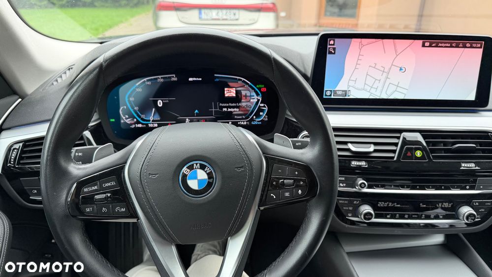 BMW Seria 5 530e xDrive - 7