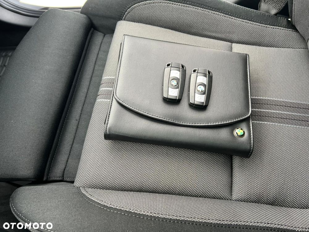 BMW X1 xDrive18d xLine - 14