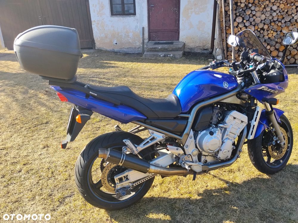 Yamaha FZS - 6