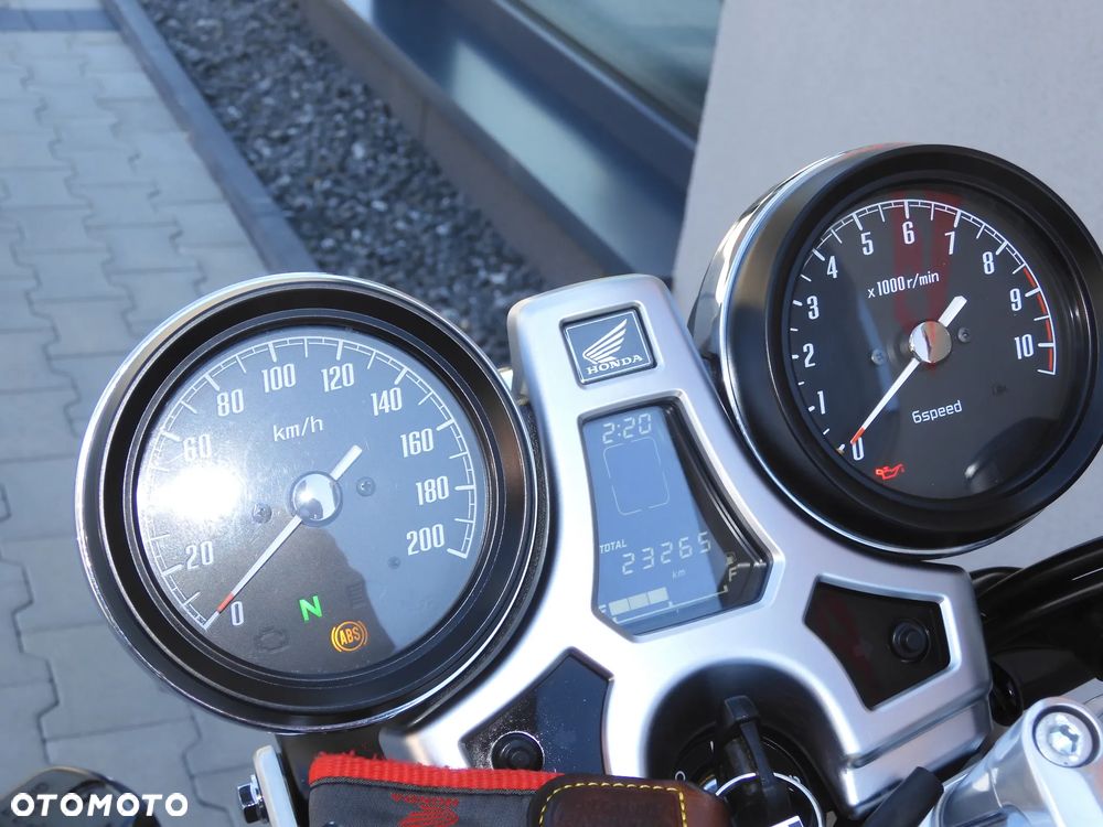 Honda CB - 23