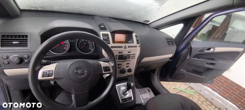 Opel Zafira - 11