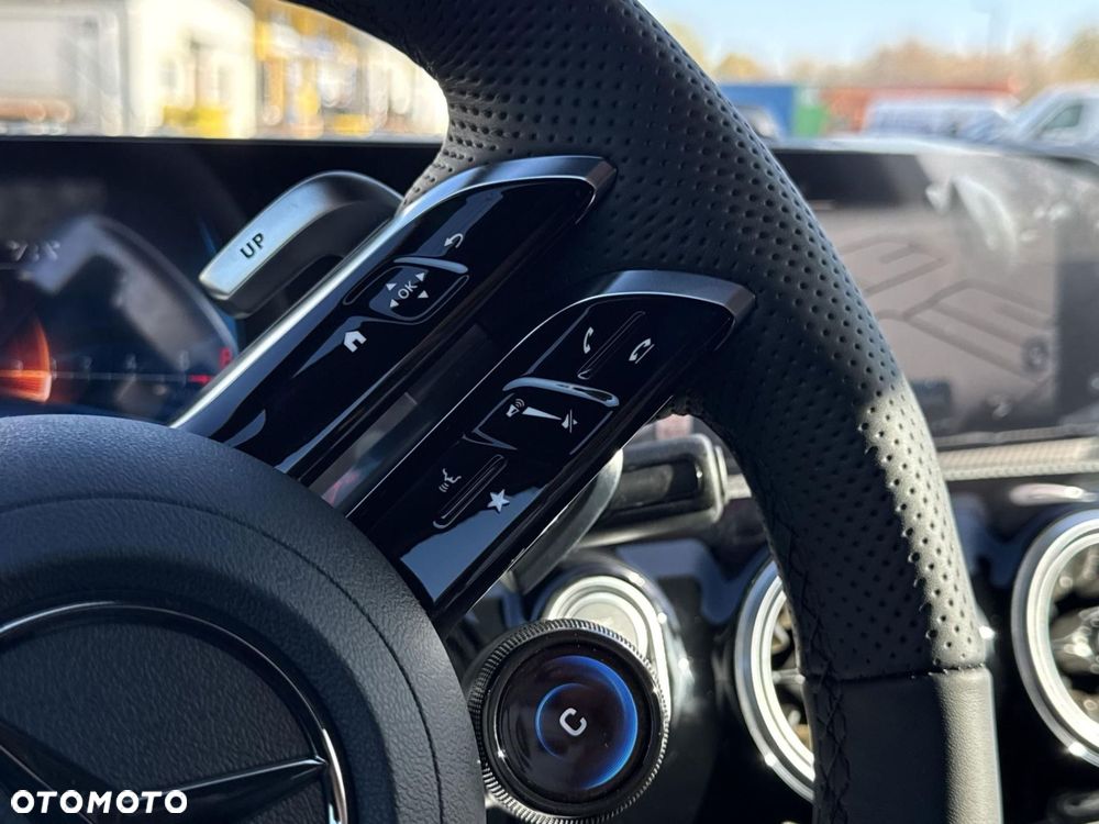 Mercedes-Benz Klasa A 35 AMG 4-Matic 8G-DCT - 18