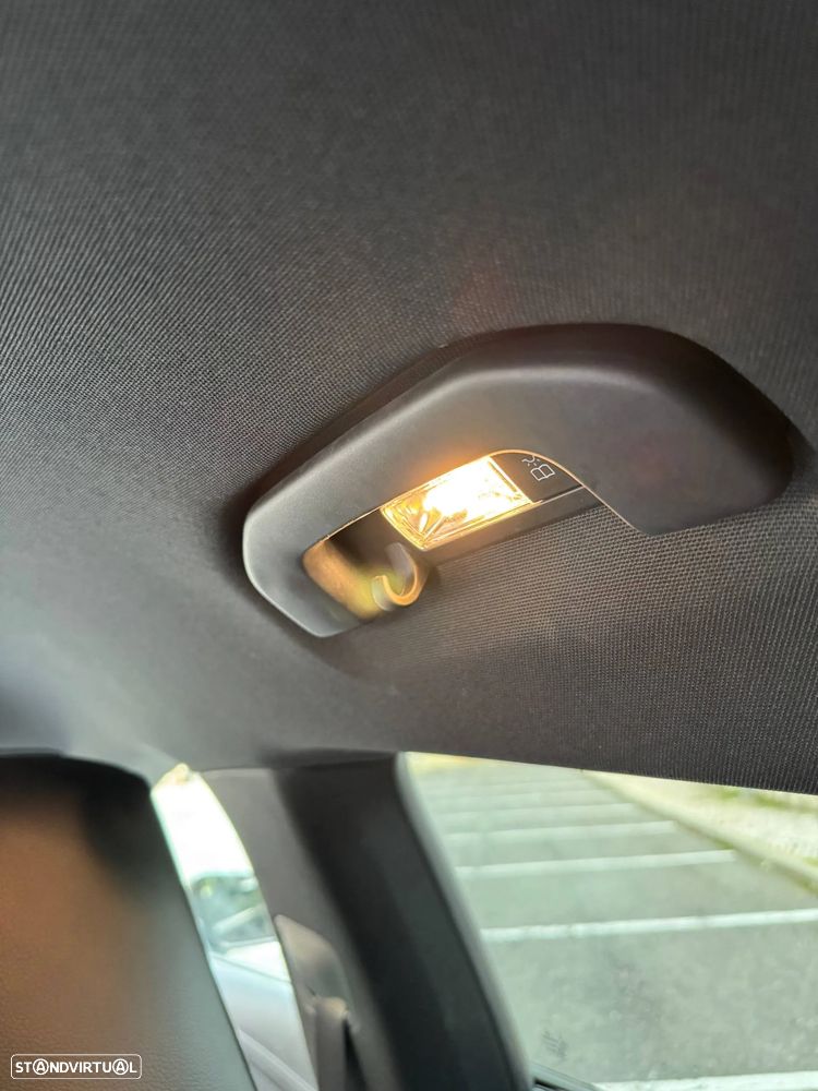 Mercedes-Benz CLA 250 - 20