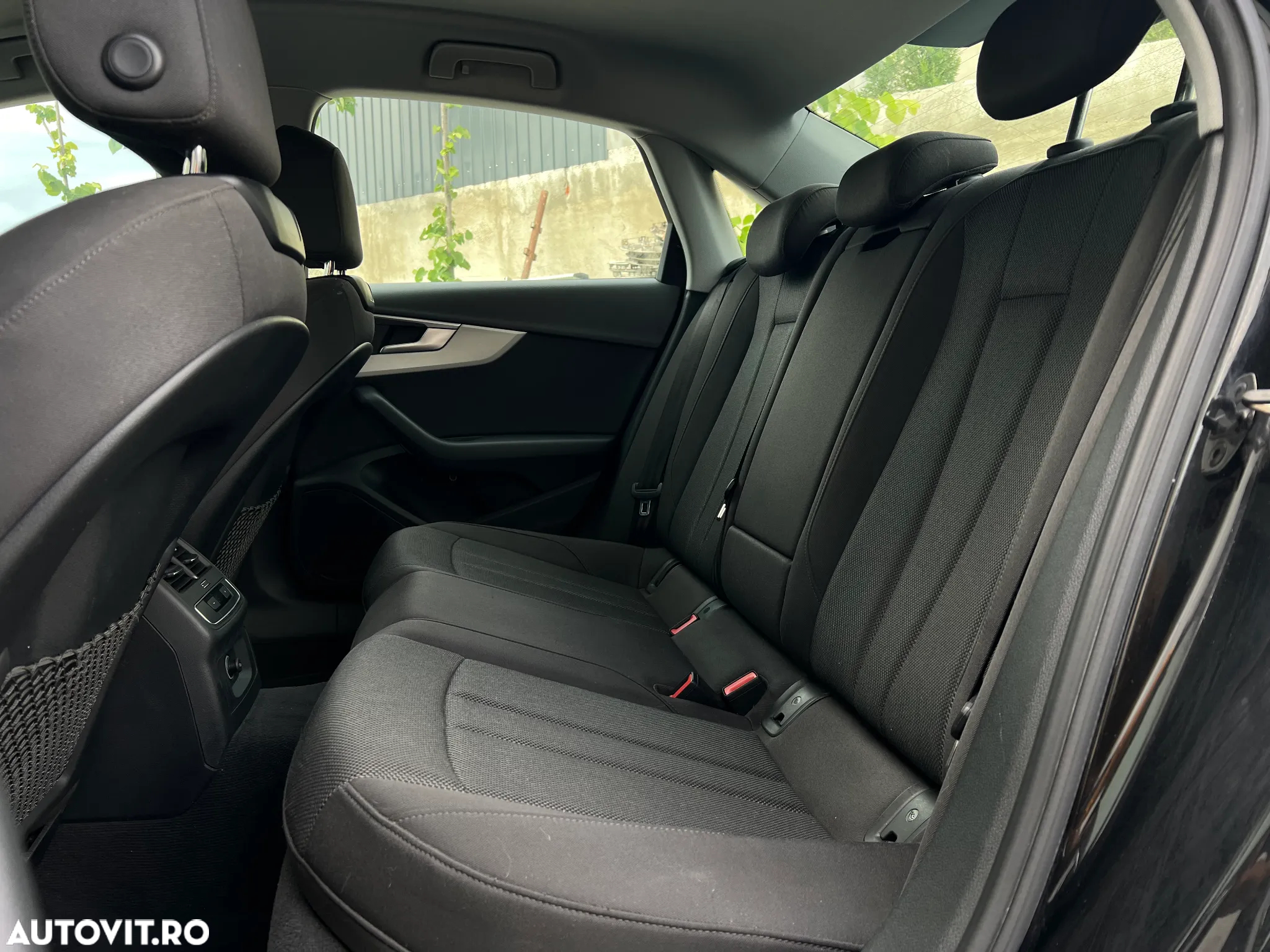 Audi A4 35 TFSI S tronic - 7