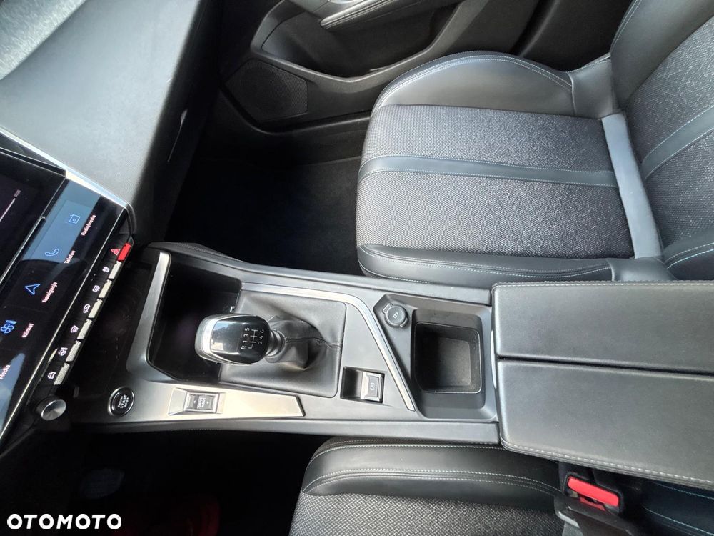 Peugeot 308 1.5 BlueHDi Allure S&S - 28