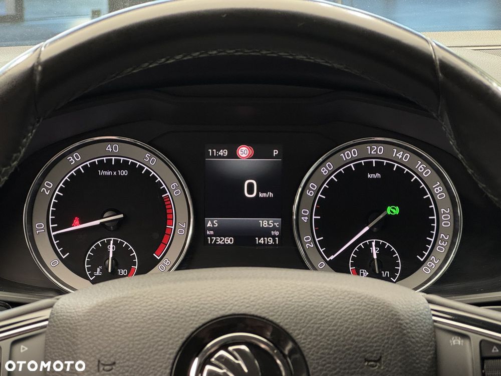 Skoda Superb 2.0 TSI 4x4 L&K DSG - 19