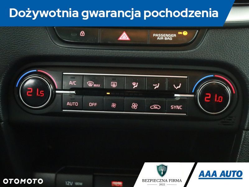 Kia Ceed - 12