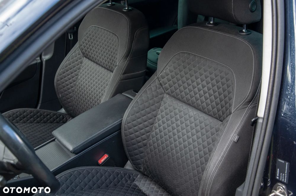 Skoda Superb 2.0 TDI DSG Style - 9