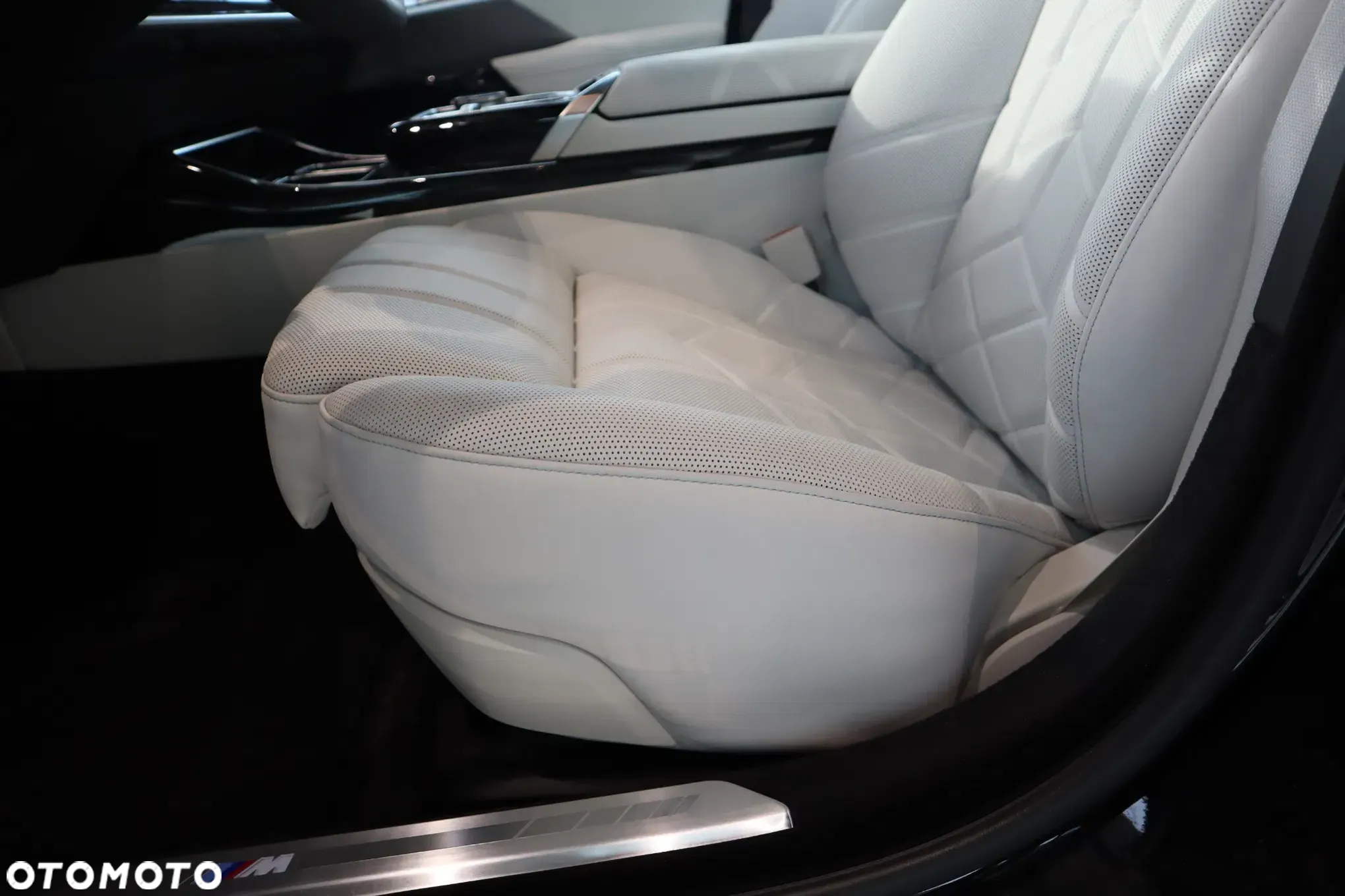 BMW Seria 7 - 20