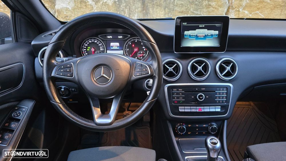 Mercedes-Benz A 180 d Urban - 12