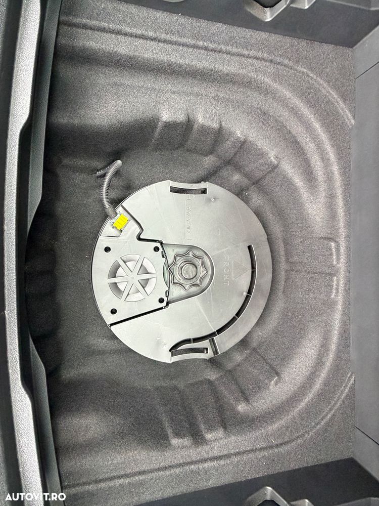 Volkswagen Golf 1.6 TDI BlueMotion Technology DSG Cup - 34