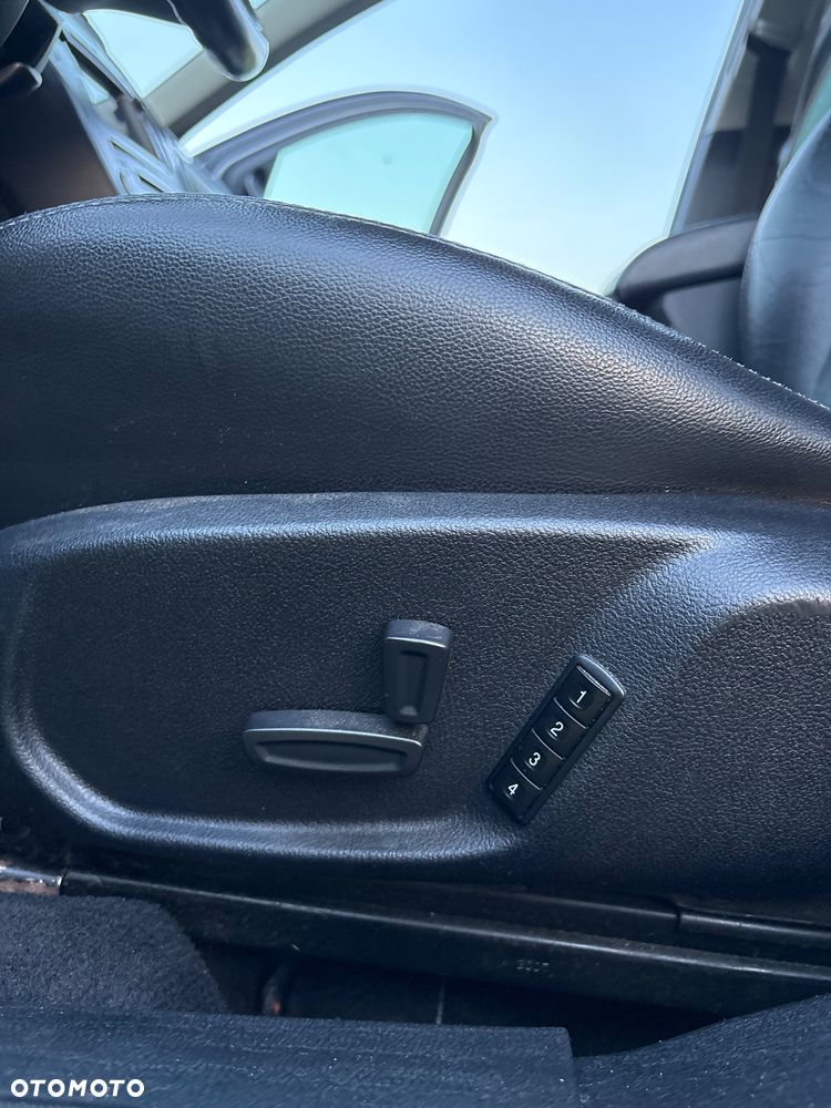 Ford Mondeo 2.5 Ghia X - 16