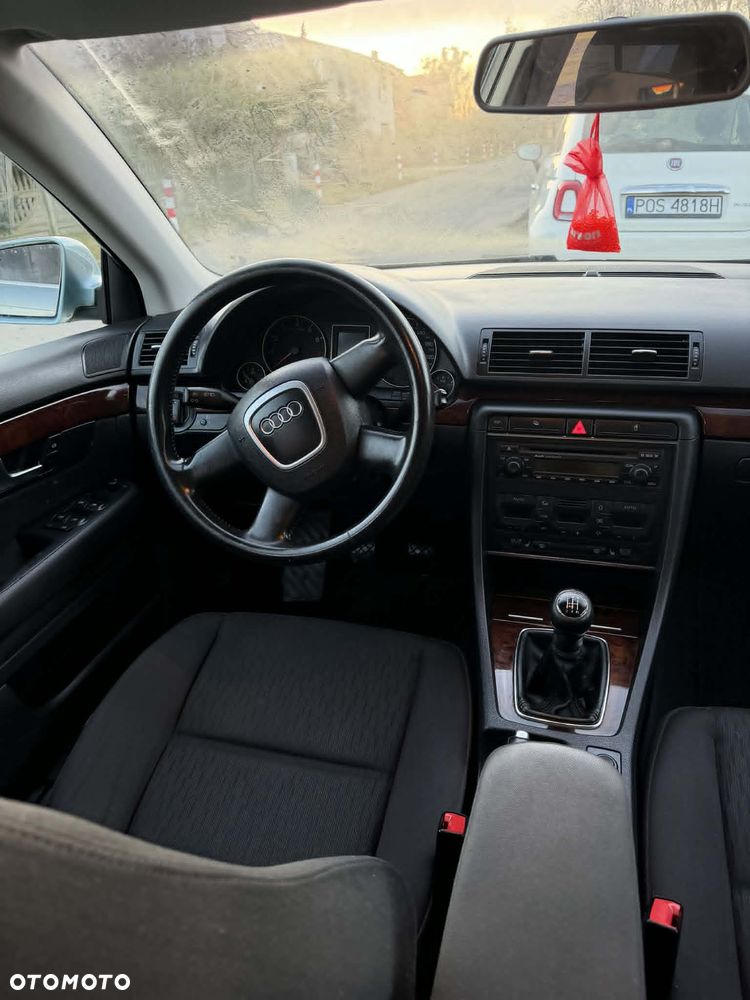 Audi A4 Limousine 2 - 8