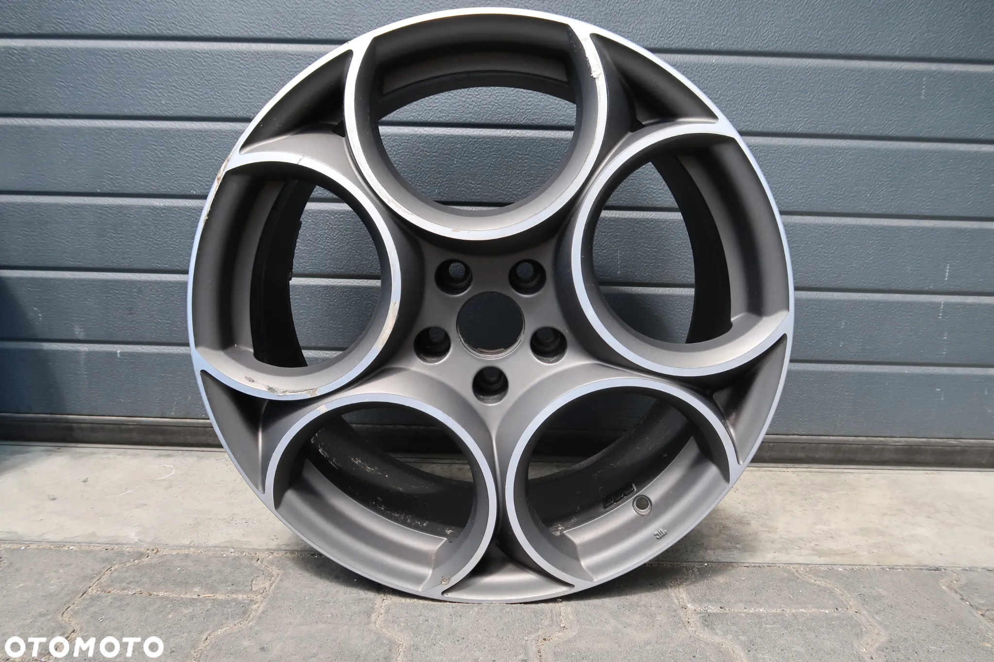 C45 FELGA ALUMINIOWA ALFA ROMEO 8X19ET34 - 3