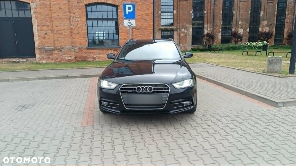Audi A4 Avant 2.0 TDI Quattro S tronic - 12