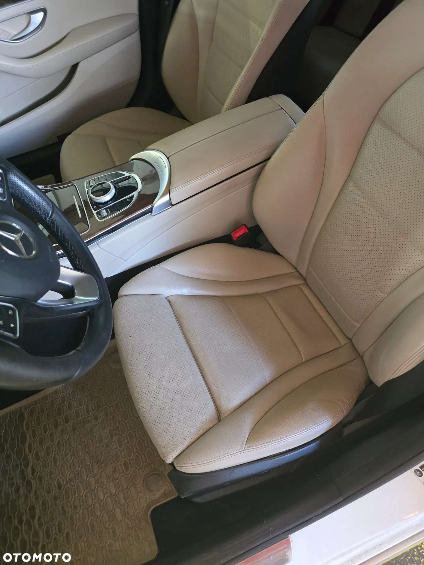 Mercedes-Benz Klasa C 300 7G-TRONIC - 13