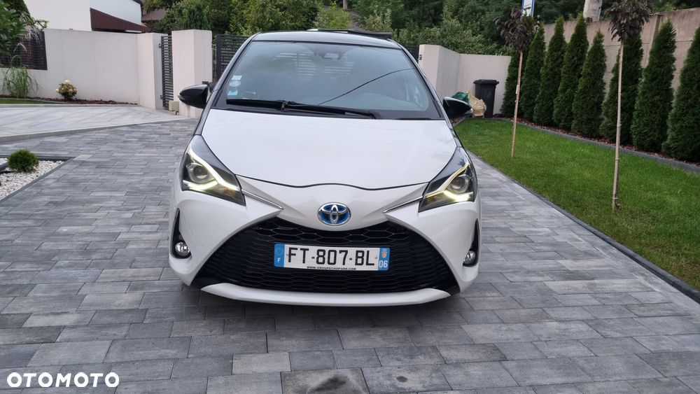 Toyota Yaris Hybrid 100 Selection Platinum - 3