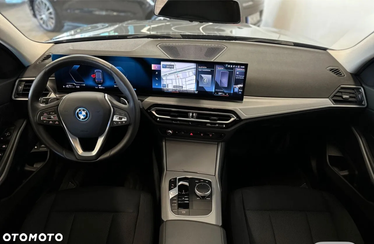 BMW Seria 3 ver-330e-sport-line - 6