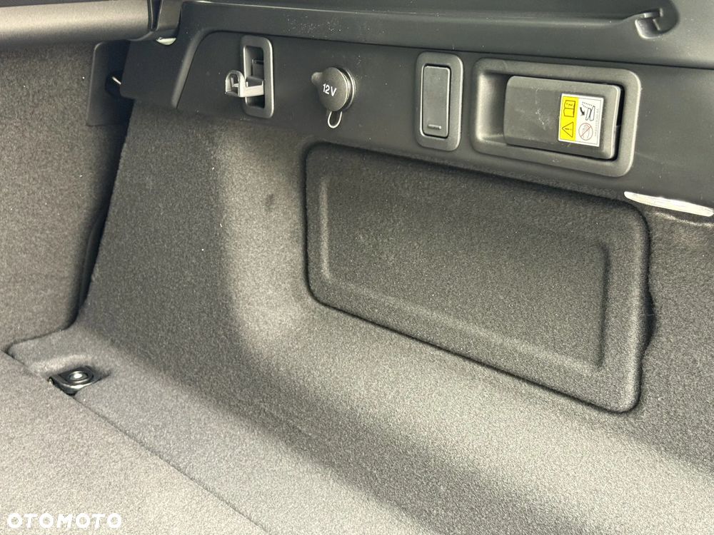 Land Rover Range Rover Velar D300 Dynamic SE - 15