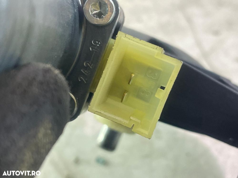 Motoras geam stanga fata 5Q0959801B Skoda Octavia 3 [facelift] [2017 - 2