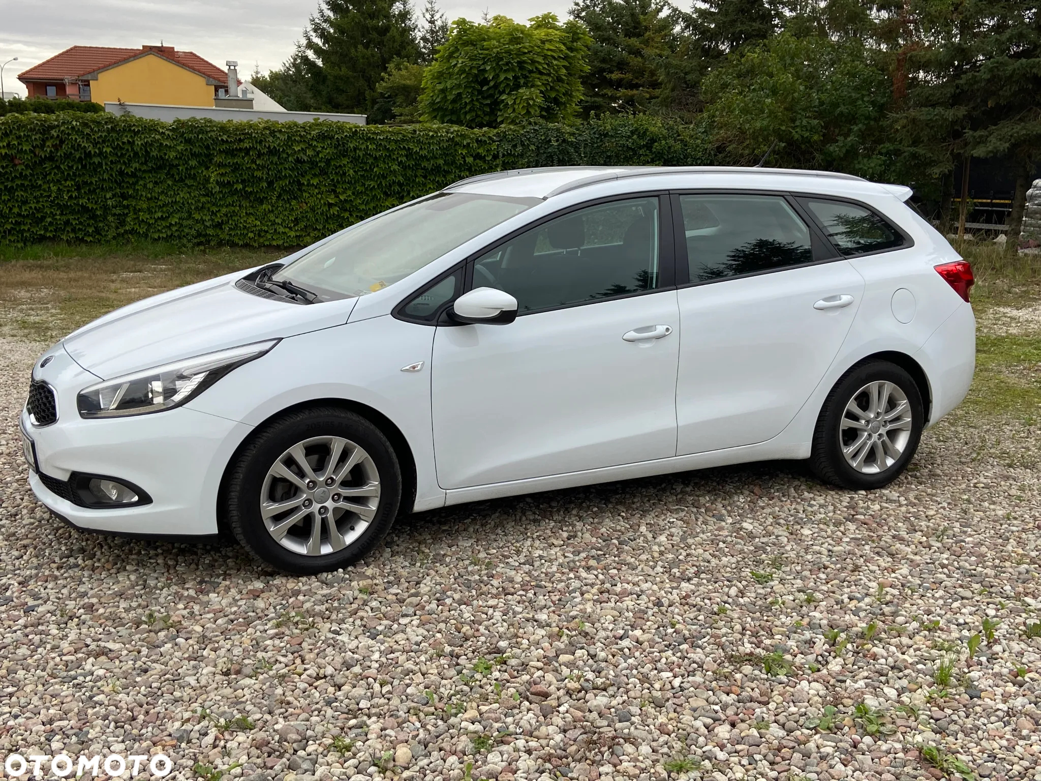Kia Ceed - 13