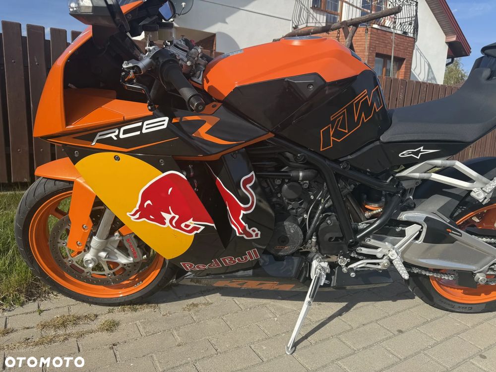 KTM RC 8 - 8