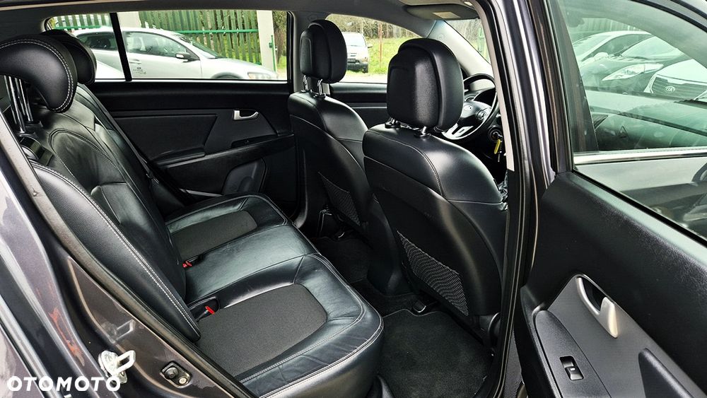 Kia Sportage 2.0 CVVT 2WD Spirit - 32