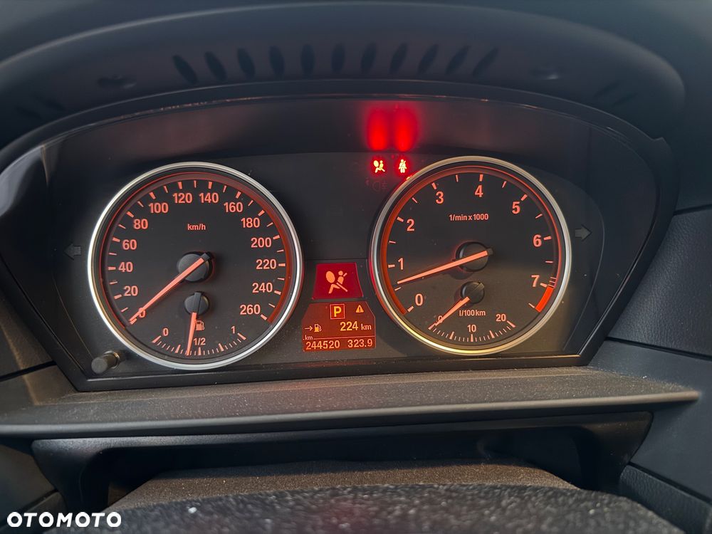 BMW Seria 5 525i - 11