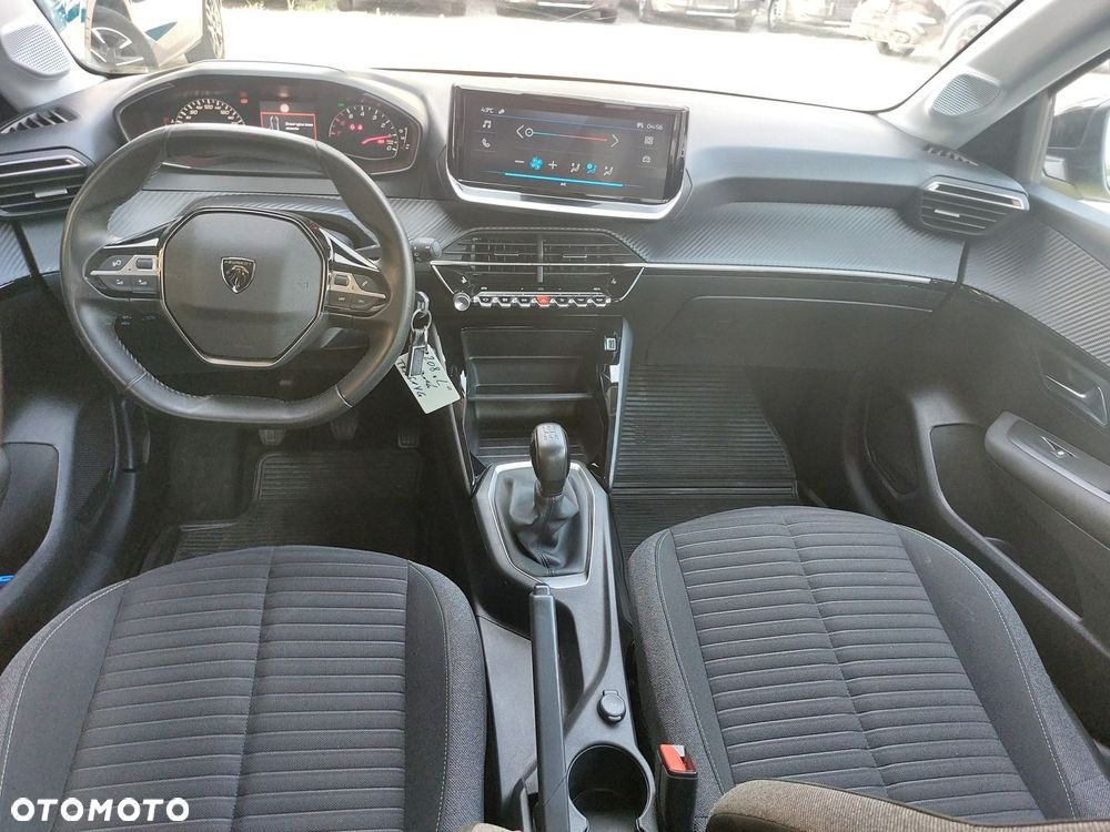 Peugeot 208 - 14