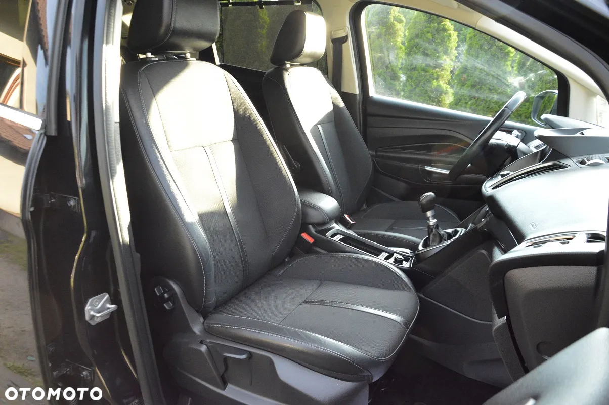 Ford C-MAX 2.0 TDCi Start-Stop-System Titanium - 32