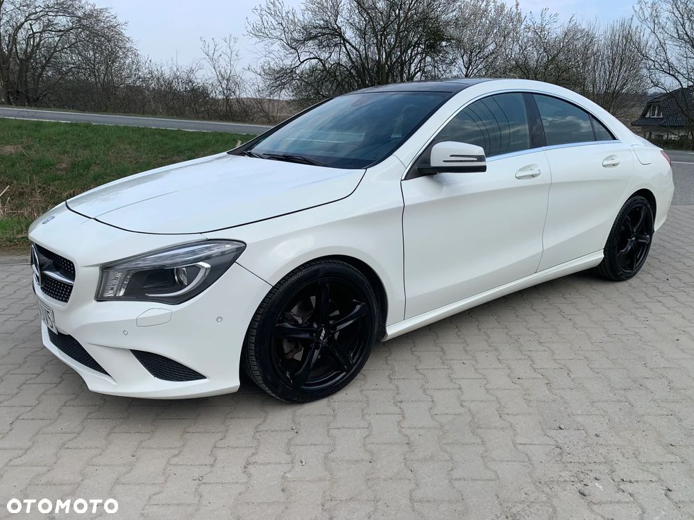 Mercedes-Benz CLA 200 Urban - 2