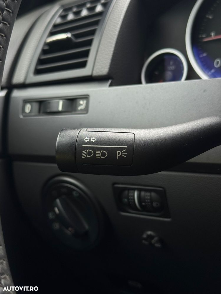 Volkswagen Touareg 2.5 R5 TDI DPF Aut. - 33