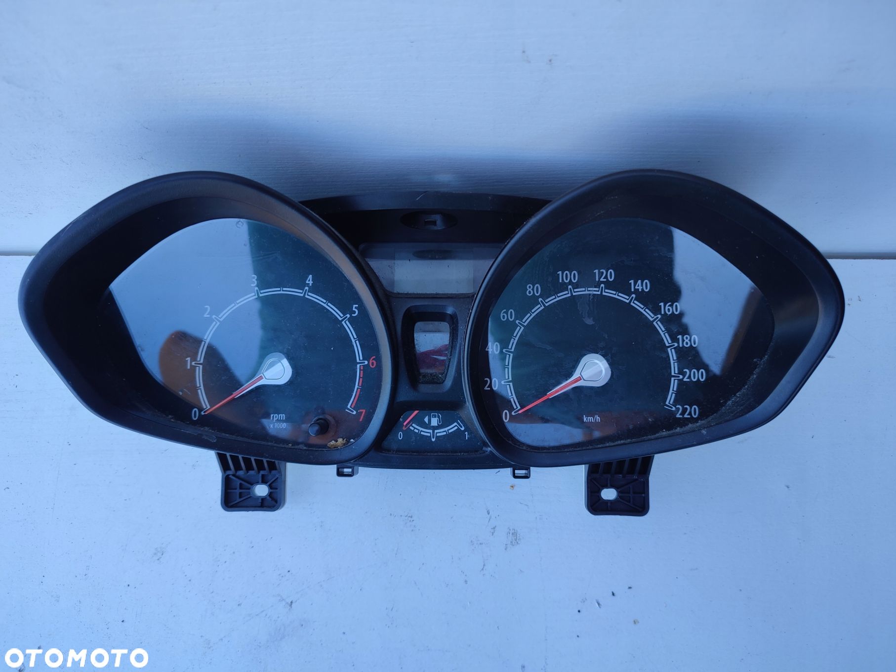 Licznik zegary FORD FIESTA MK7 1.25B EUROPA 8A6T-10849-AJ - 1