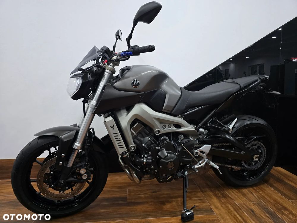 Yamaha MT - 6
