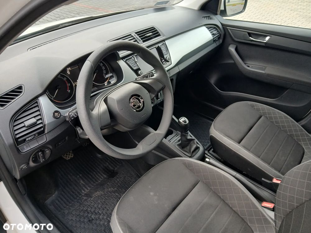 Skoda Fabia 1.0 Ambition - 10
