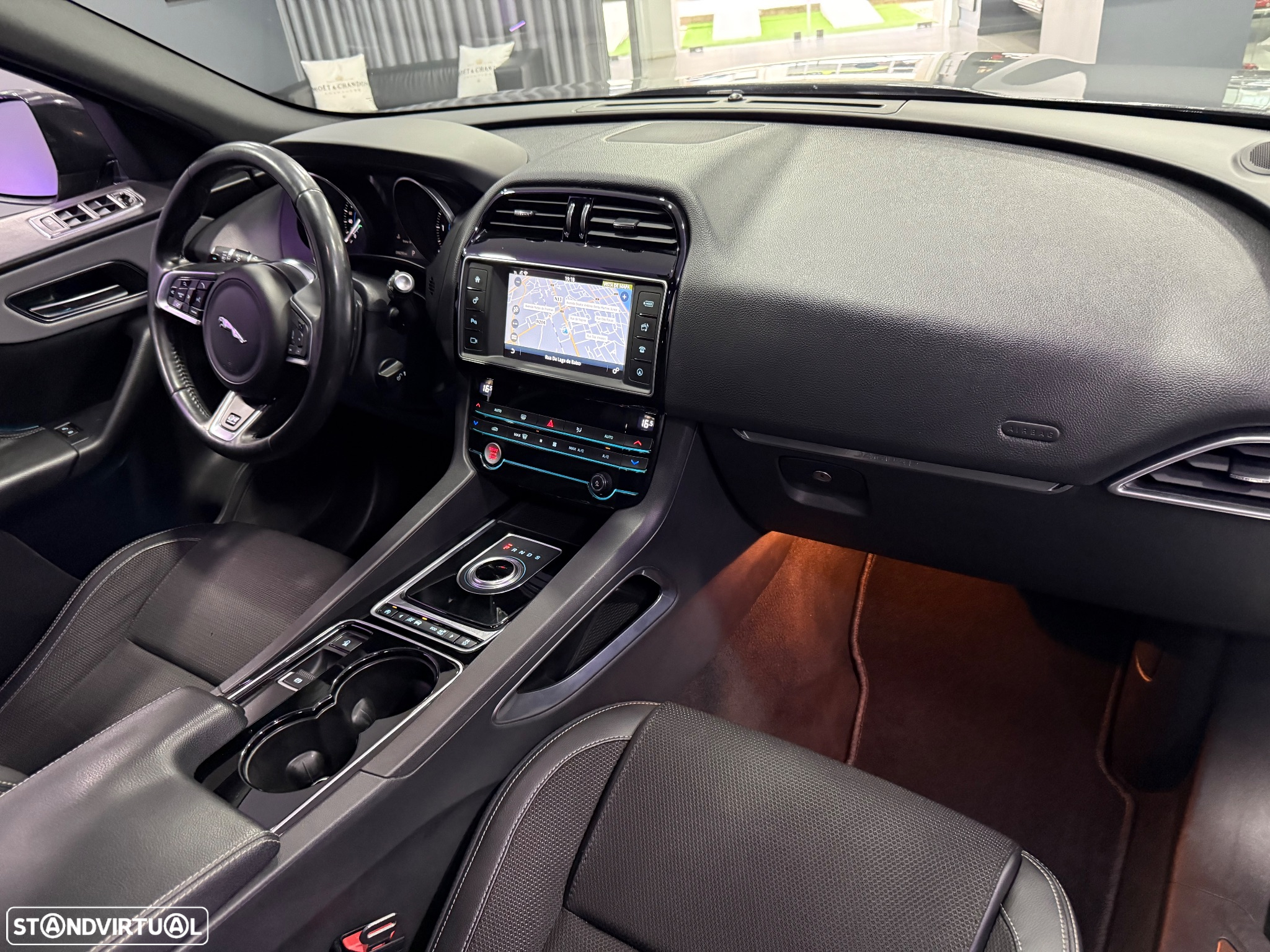 Jaguar F-Pace 20d Aut. R-Sport - 36