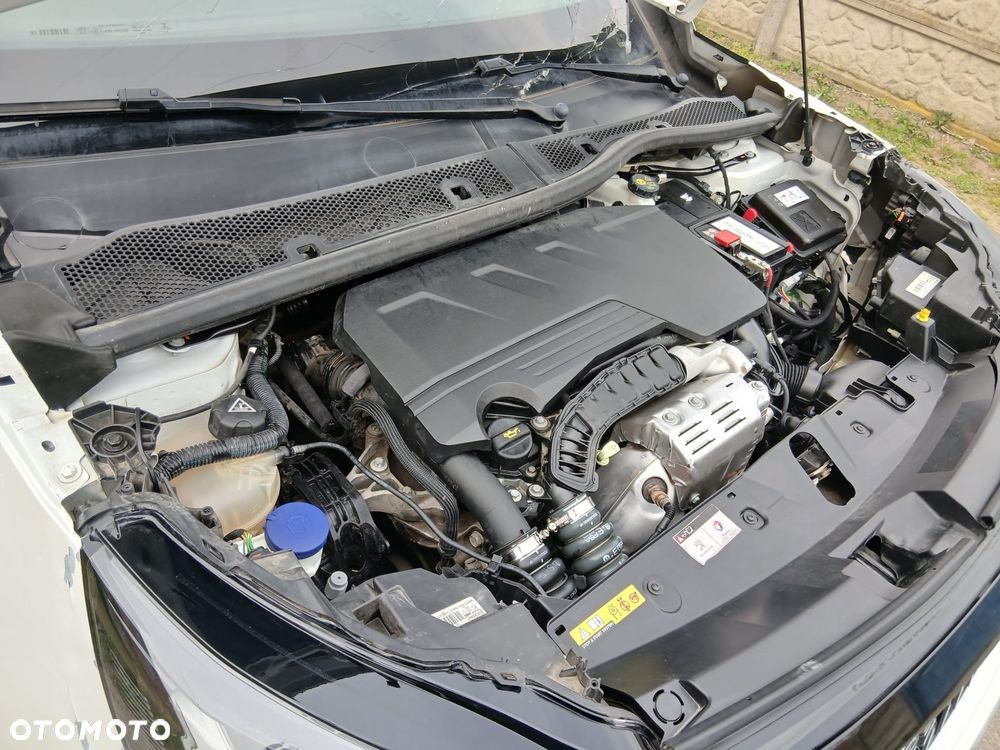 Peugeot 2008 1.2 PureTech GT S&S EAT8 - 23