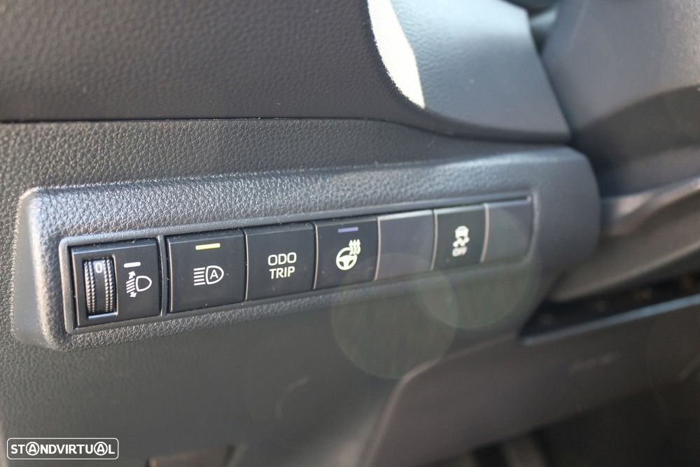 Toyota Corolla SD 1.8 Hybrid Luxury - 42